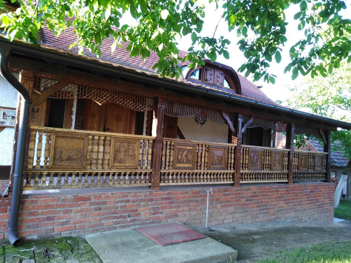 Umjetnicka Etno Kuca Luka Apartment Podravske Sesvete Bagian luar foto